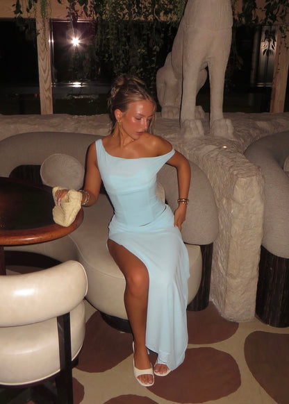 Unavailable Energy Maxi in Ice Blue